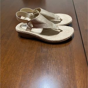 White Mountain Champagne & Gold Sandals, Size 6
